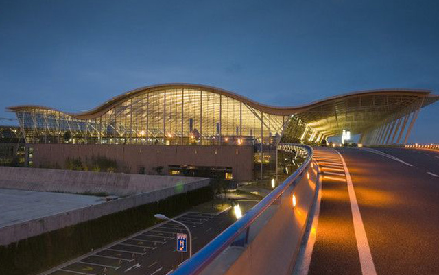 浦东国际机场2017年旅客吞吐量突破7000万人次